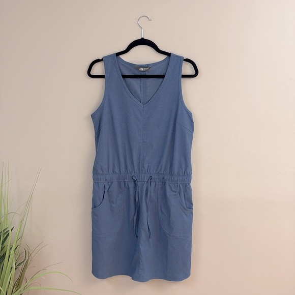 BNWOT The North Face Aphrodite Dress size M - Picture 2 of 3